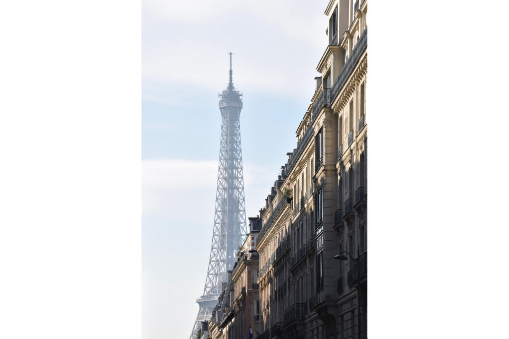 Fachada Torre Eiffel